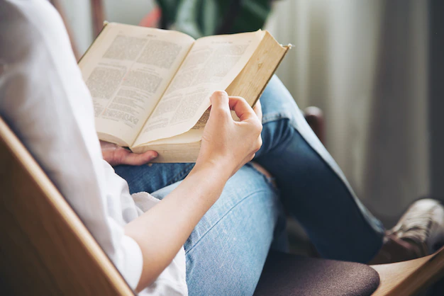 7 BOOKS THAT EVERY BUSINESS STUDENT SHOULD READ.