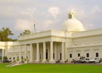 Students of IIT Roorkee renovate damaged paintings of Ajanta Caves through deep learning method