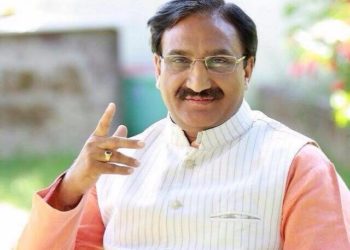 Education Minister Ramesh Pokhriyal conferred with the Vatayan Lifetime Achievement Award Education Minister Ramesh Pokhriyal conferred with the Vatayan Lifetime Achievement Award