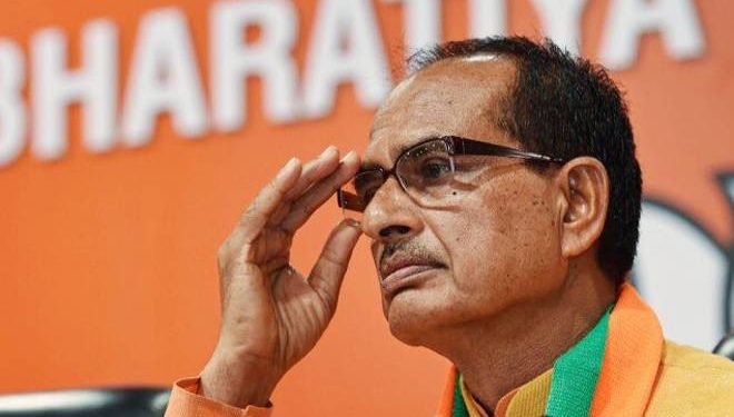 Reminding CM Scindia of their promises, guest scholars in Madhya Pradesh Demand employment. Reminding CM Scindia of their promises, guest scholars in Madhya Pradesh Demand employment.