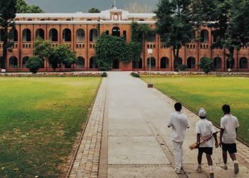 Most Expensive Schools In India.