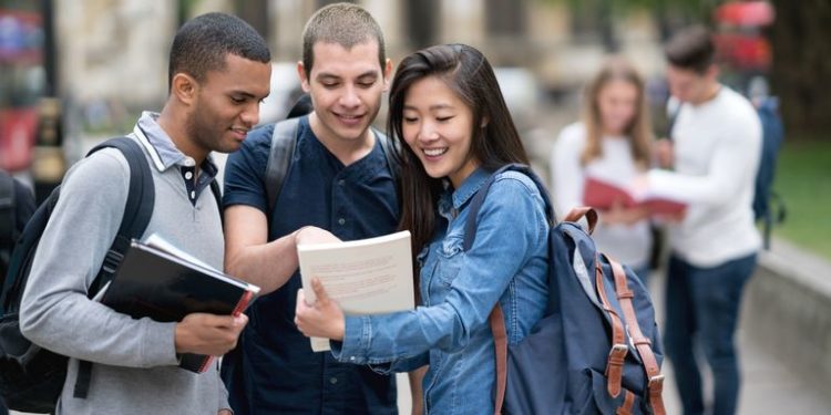 Here’s All That You Need To Know About Pursuing Higher Education In The UK Here’s All That You Need To Know About Pursuing Higher Education In The UK