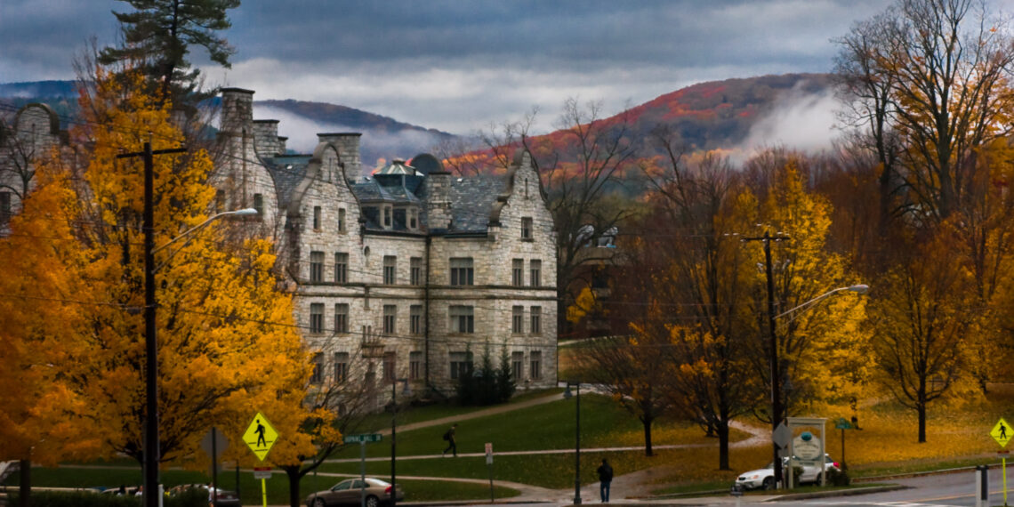 10 things to know before you choose a college things-to-know-before-you-choose-a-college-1-EducationDaily