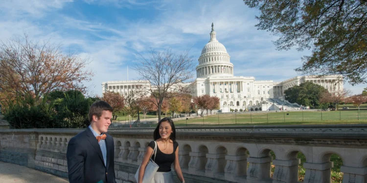 Benefits of Studying in United States Benefits-of-Studying-in-United-States-Educational-DAily