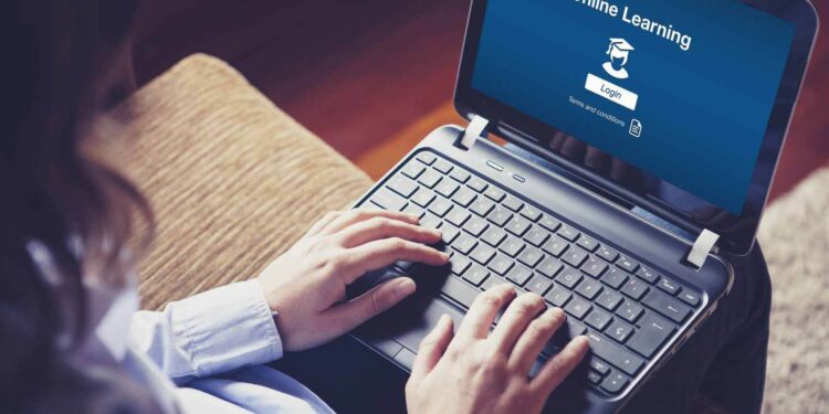 The rise of online degree programs The-rise-of-online-degree-programs-theeducationdaily