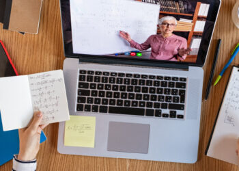 The Benefits of Online Degree Program: Why More Students are Choosing Virtual Education The-Benefits-of-Online-Degree Programs-Why-More-Students-are-Choosing-Virtual-Education-theeducationdaily